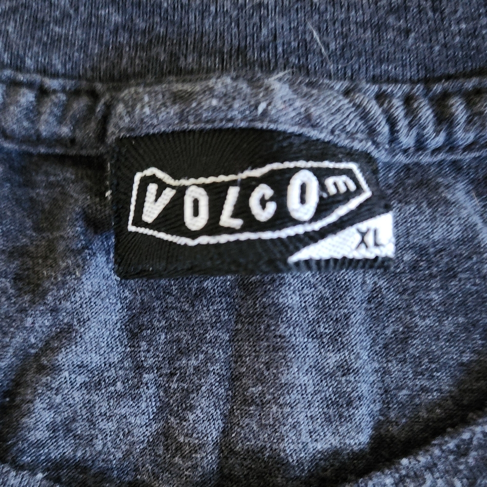 Volcom T-Shirt - image 2